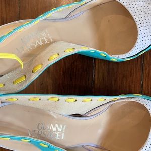 Gianni Versace Size 40 Summertime Brunch Heels